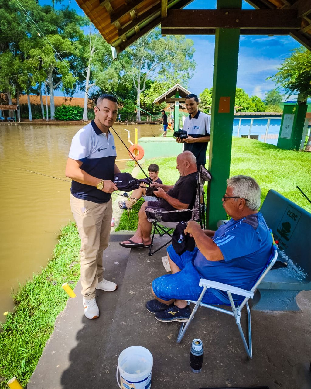 Instagram post from paraquedanautica. This post is in position 2.