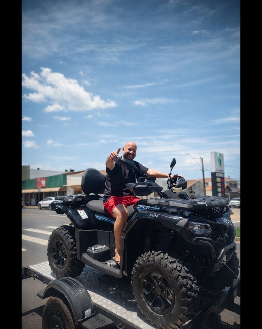 Instagram post from paraquedanautica. This post is in position 5.