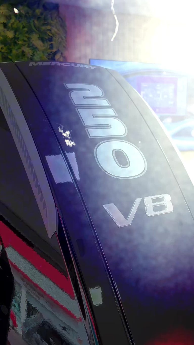 Instagram post from paraquedanautica.manaus. This post is in position 2.